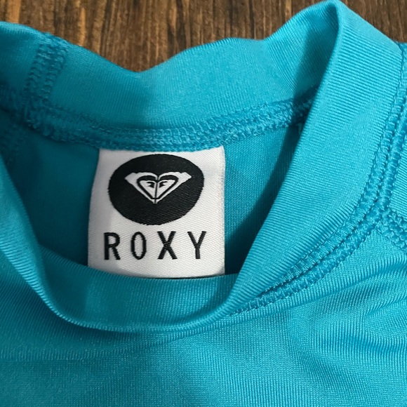 Roxy Rashguard - Picture 4 of 6